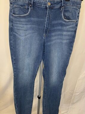 White House Black Market Blue Skinny Jeans - Faded Indigo